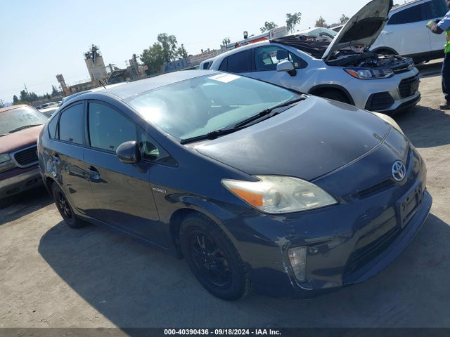 Toyota Prius Two 2014 JTDKN3DU8E1792845 main image