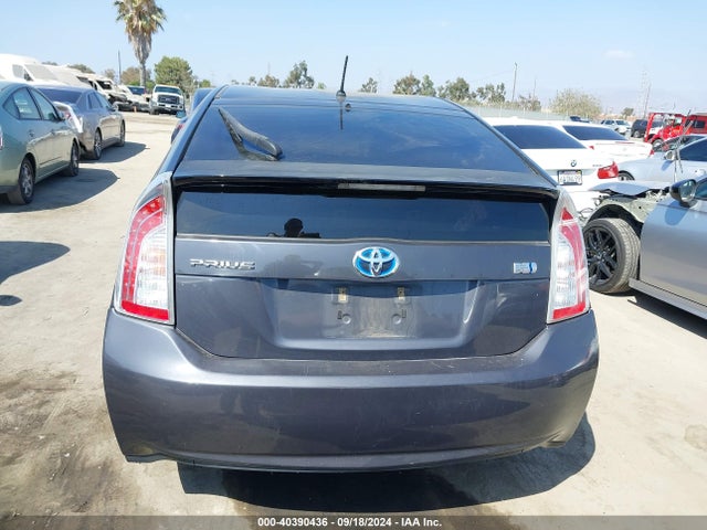 Toyota Prius Two 2014 JTDKN3DU8E1792845 Image 16
