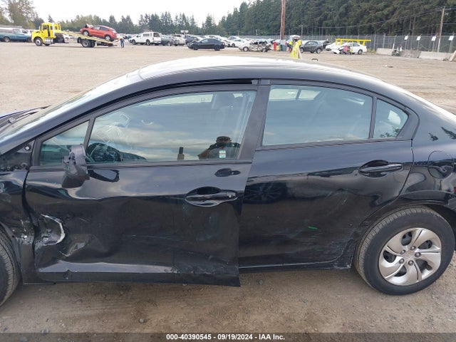 Honda Civic 2015 2HGFB2F50FH528906 Image 26