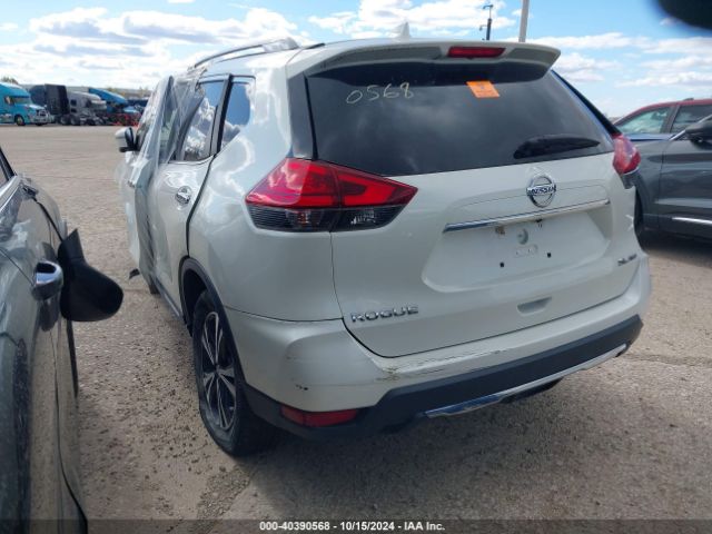 2017 NISSAN ROGUE 5N1AT2MV8HC842250 Photo 2