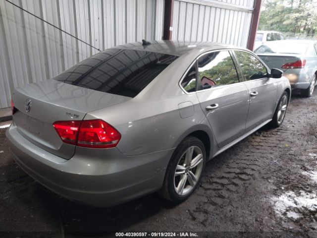 1VWBT7A36EC051572 Volkswagen Passat 1.8t Se