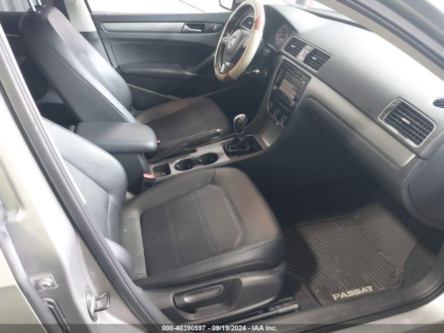 1VWBT7A36EC051572 Volkswagen Passat 1.8t Se