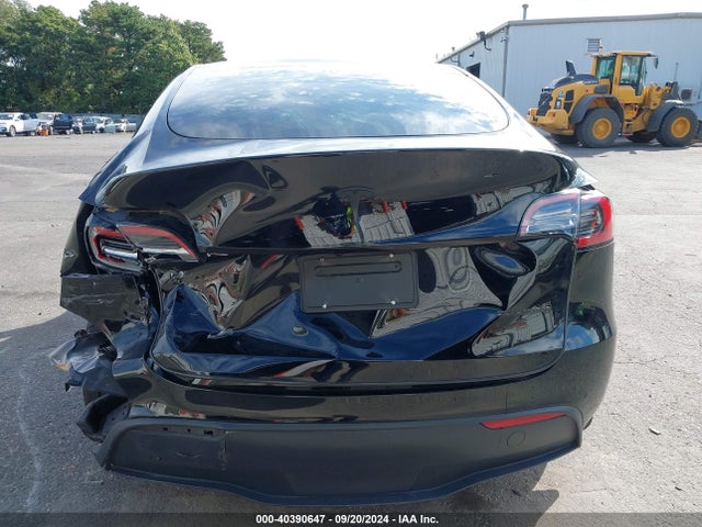 2023 TESLA MODEL Y 7SAYGDEE2PF842833 Photo 5