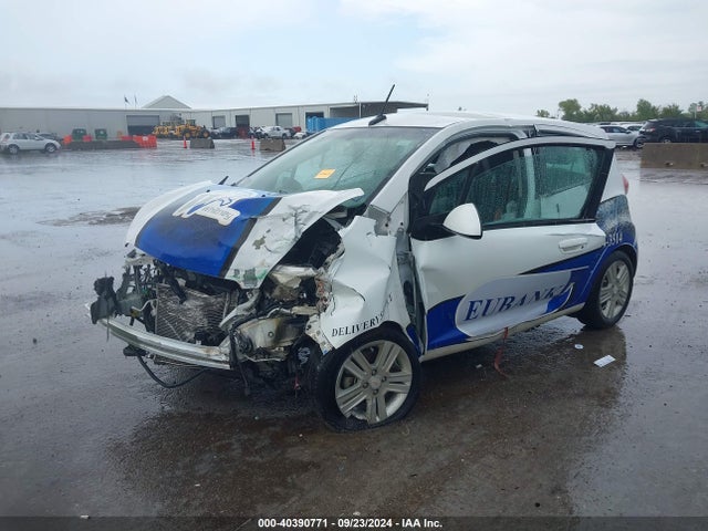 Chevrolet Spark Ls Auto 2014 KL8CB6S99EC416648 Image 2