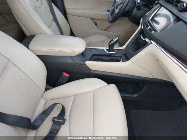 1GYKNBRS9HZ132489 Cadillac XT5 LUXURY