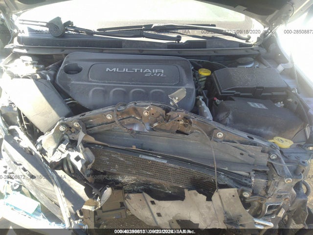 Chrysler 200 S 2015 1C3CCCBB3FN702608 Image 10