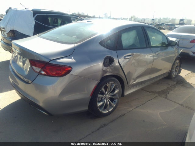 Chrysler 200 S 2015 1C3CCCBB3FN702608 Image 4