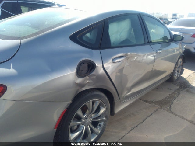 Chrysler 200 S 2015 1C3CCCBB3FN702608 Image 6