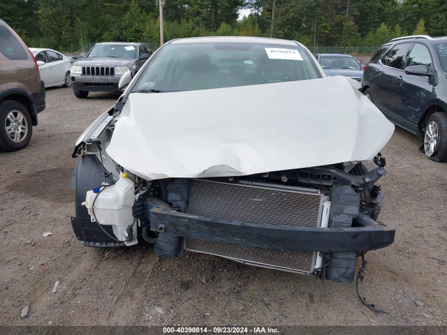 KMHD74LF9HU370268 Hyundai ELANTRA SE