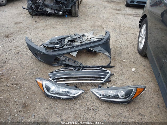KMHD74LF9HU370268 Hyundai ELANTRA SE