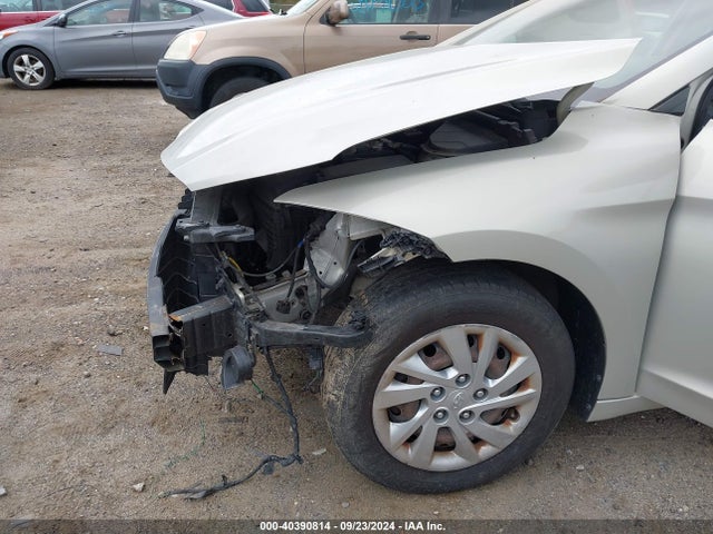 KMHD74LF9HU370268 Hyundai ELANTRA SE