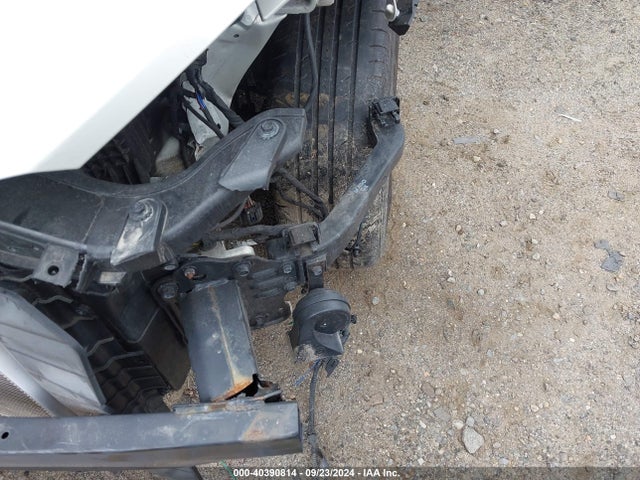 KMHD74LF9HU370268 Hyundai ELANTRA SE