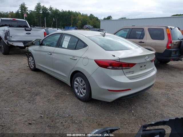 KMHD74LF9HU370268 Hyundai ELANTRA SE
