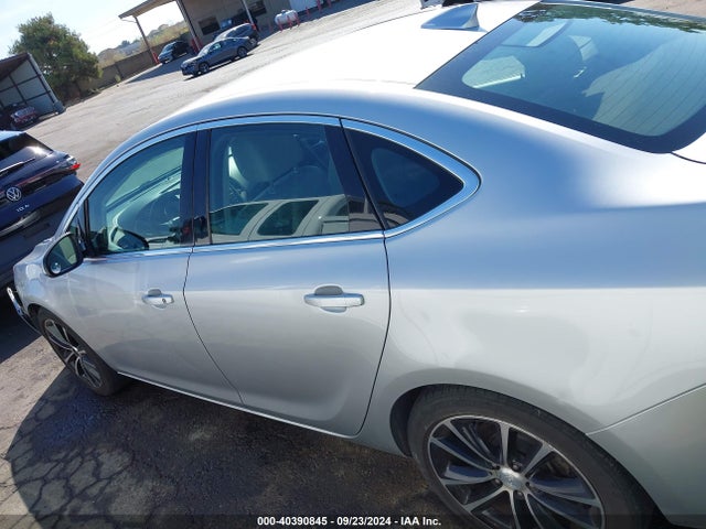 1G4PR5SK9H4122890 Buick Verano Sport Touring
