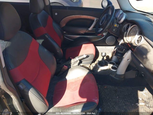 2005 MINI COOPER S WMWRE33585TD99005 Photo 4