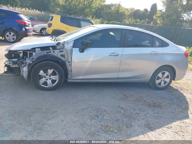 Chevrolet Cruze Ls Auto 2018 1G1BC5SM1J7102308 Image 15