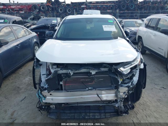 2T3H1RFVXRC264831 Toyota RAV4 LE