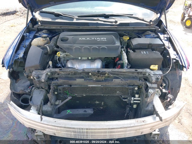 1C3CCCAB1FN579697 Chrysler 200 Limited