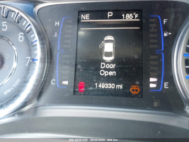 Chrysler 200 Limited 2015 1C3CCCAB1FN579697 Image 15