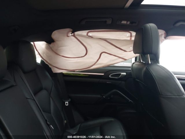 2017 PORSCHE CAYENNE WP1AA2A26HKA82263 Photo 7