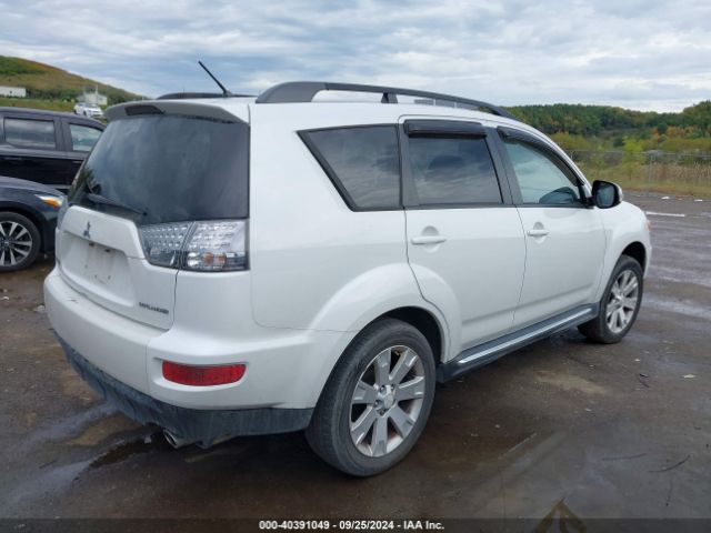 2010 MITSUBISHI OUTLANDER JA4AT3AW2AZ012531 Photo 3