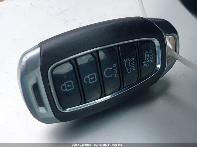 5NPLS4AG2NH055957 Hyundai ELANTRA SEL