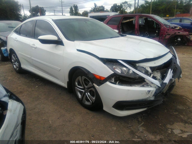 Honda Civic Lx 2018 2HGFC2F55JH502386 Image 1