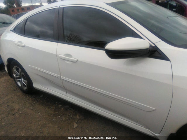 Honda Civic Lx 2018 2HGFC2F55JH502386 Image 13