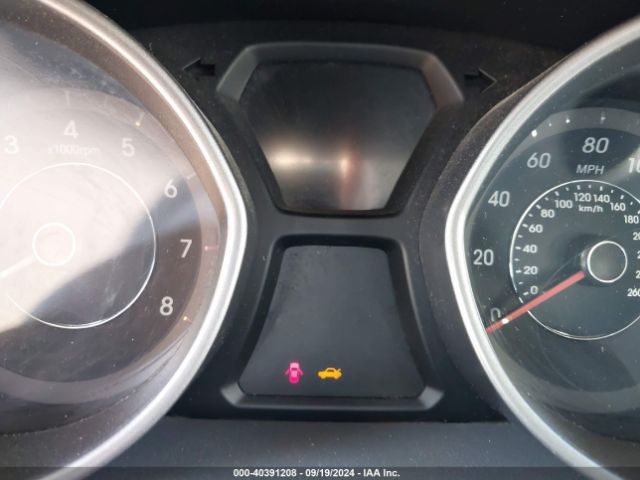 5NPDH4AE2GH776476 Hyundai ELANTRA SE