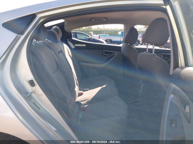 5NPDH4AE2GH776476 Hyundai ELANTRA SE
