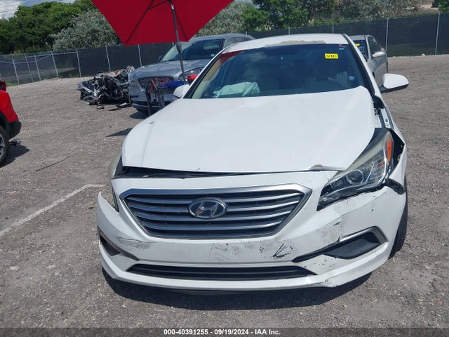 Hyundai SONATA SE 2015 5NPE24AF9FH230772 Image 12