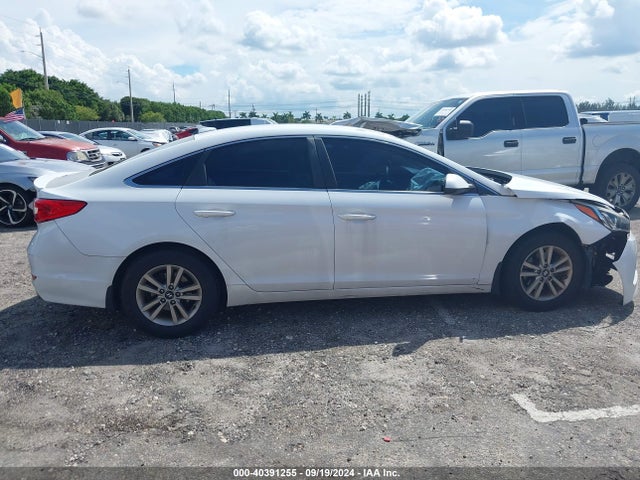 Hyundai SONATA SE 2015 5NPE24AF9FH230772 Image 13