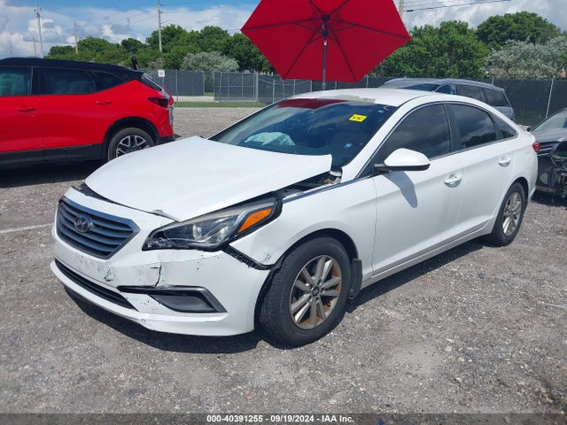 Hyundai SONATA SE 2015 5NPE24AF9FH230772 Image 2