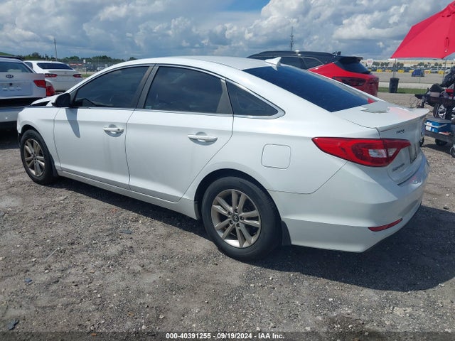 Hyundai SONATA SE 2015 5NPE24AF9FH230772 Image 3