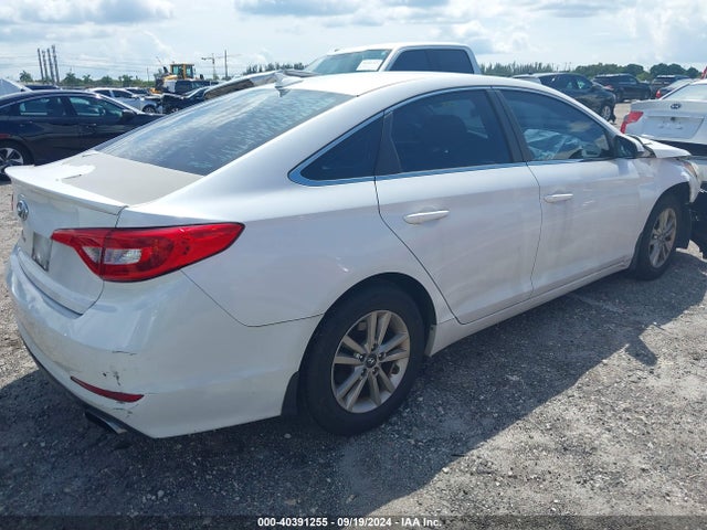 Hyundai SONATA SE 2015 5NPE24AF9FH230772 Image 4