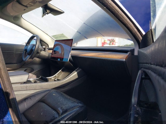 2018 TESLA MODEL 3 5YJ3E1EB5JF117414 Photo 4