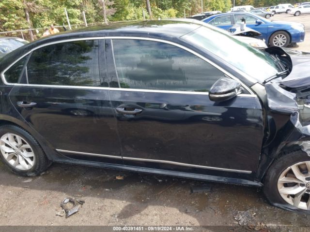 1VWAT7A3XHC072151 Volkswagen Passat 1.8t S