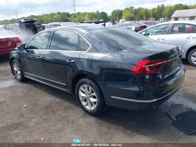 1VWAT7A3XHC072151 Volkswagen Passat 1.8t S