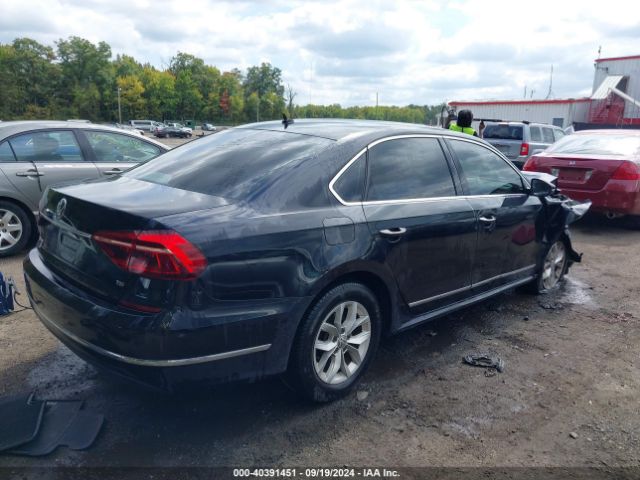1VWAT7A3XHC072151 Volkswagen Passat 1.8t S