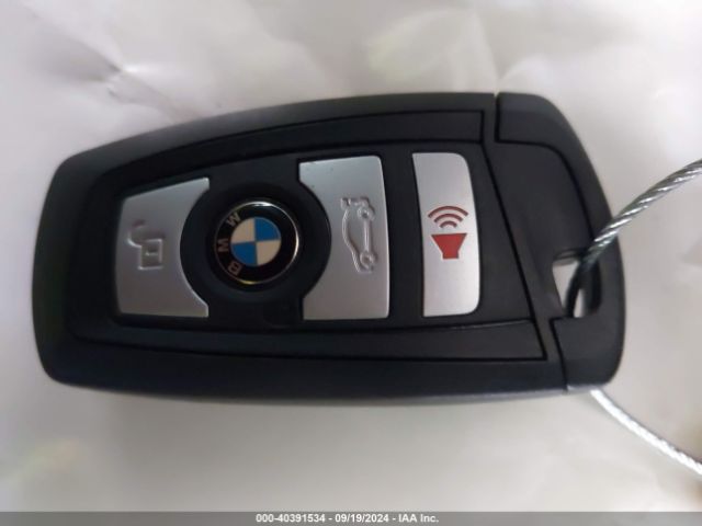 WBA8A9C34HK864511 BMW 320i