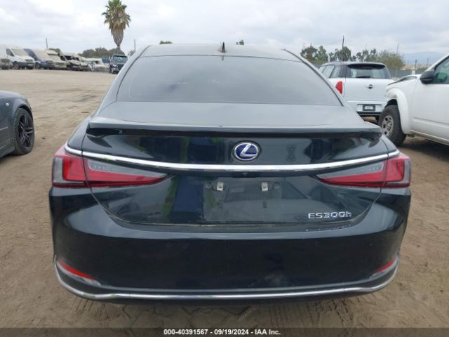 58ADA1C14NU026534 Lexus ES 300H