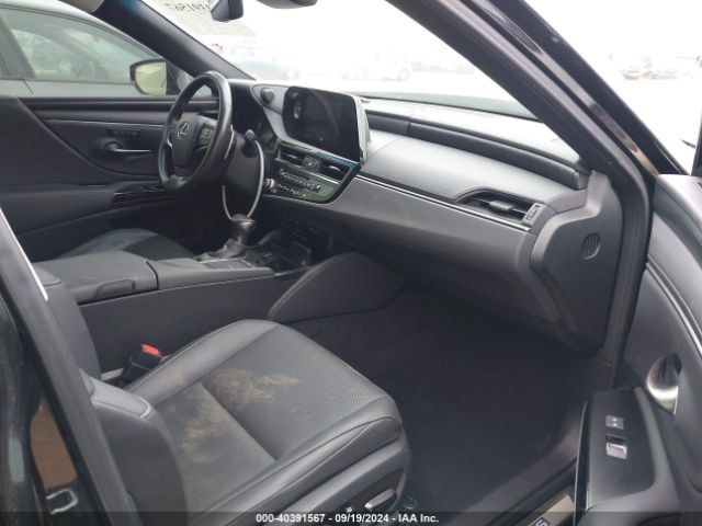 58ADA1C14NU026534 Lexus ES 300H