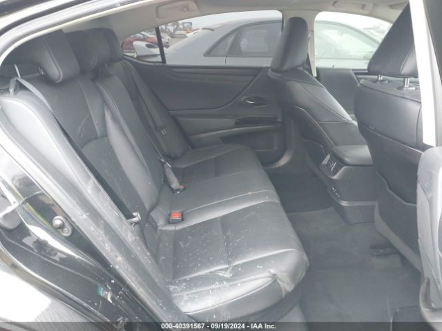 58ADA1C14NU026534 Lexus ES 300H