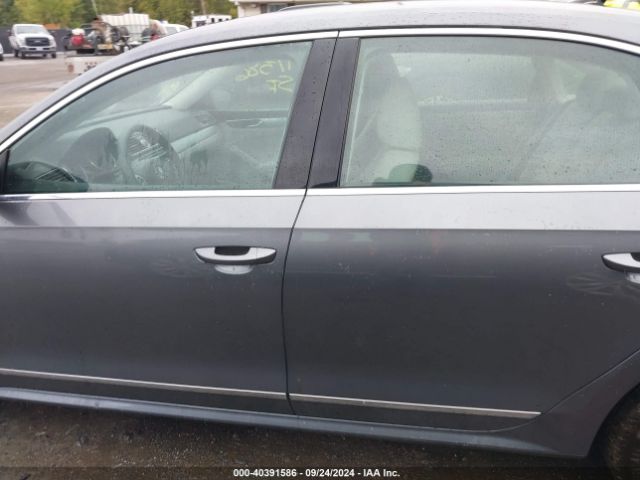 1VWAT7A30HC028966 Volkswagen Passat 1.8t S