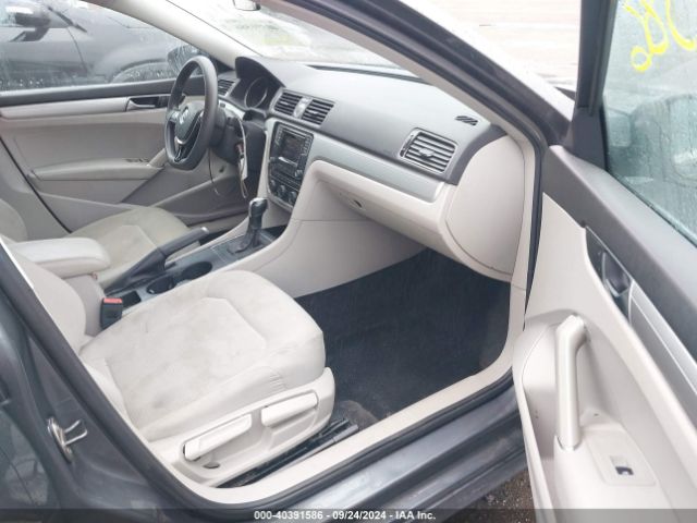 1VWAT7A30HC028966 Volkswagen Passat 1.8t S
