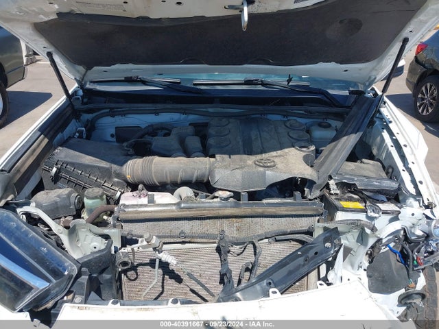 Toyota 4RUNNER SR5 2019 JTEBU5JR2K5634595 Image 10