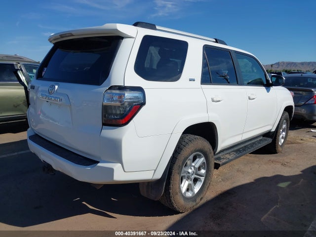 Toyota 4RUNNER SR5 2019 JTEBU5JR2K5634595 Image 4