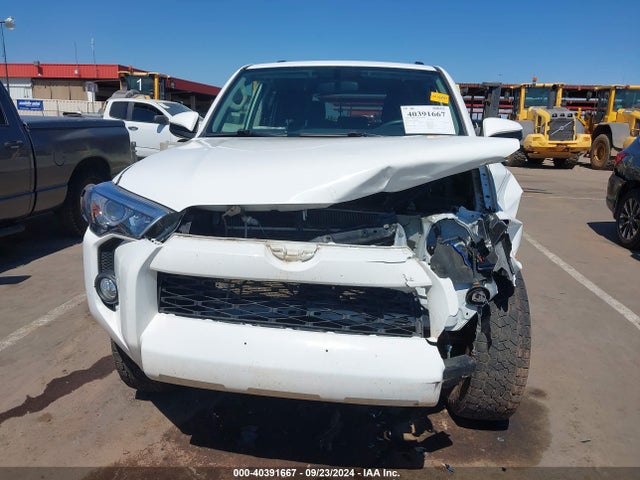Toyota 4RUNNER SR5 2019 JTEBU5JR2K5634595 Image 6