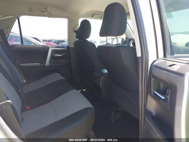 Toyota 4RUNNER SR5 2019 JTEBU5JR2K5634595 Image 8