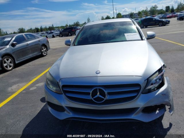 55SWF4JB9GU172215 Mercedes-Benz C 300 Luxury/sport
